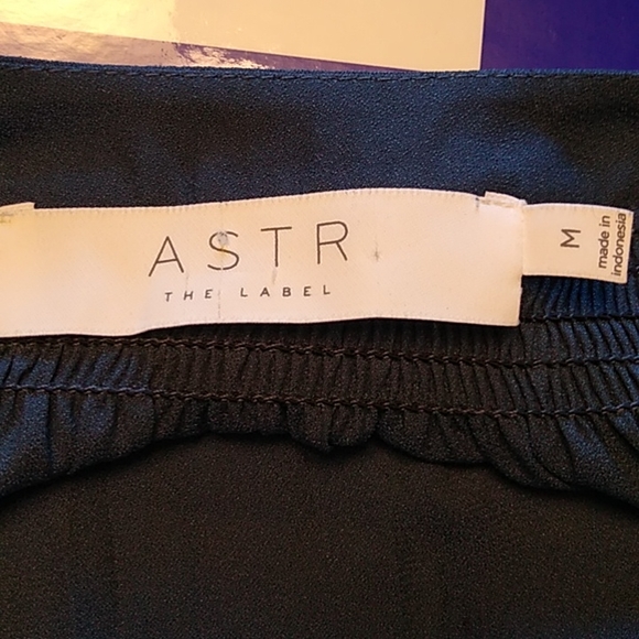 ASTR The Label Puff Sleeve Blouse - Picture 9 of 13